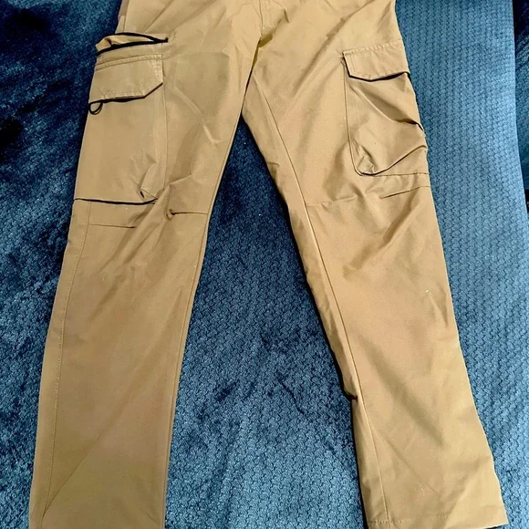 Multiple pockets pant - Picture 3 of 3